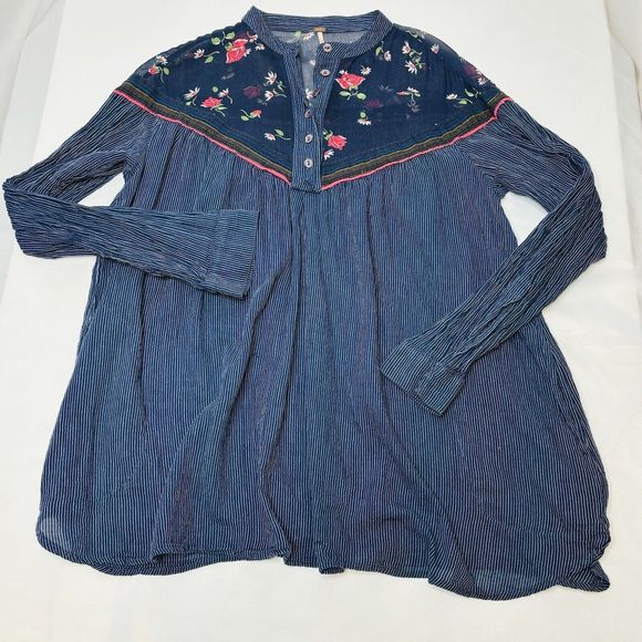 Free People Hearts And Colors Tunic Top SMALL Navy Blue Pin Stripe Sheer Floral - Picture 7 of 15